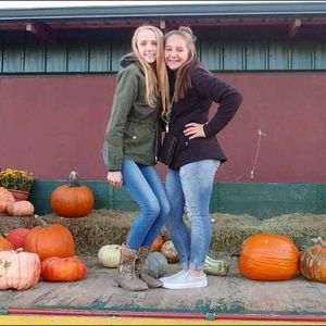 Meet your Posher, Katie