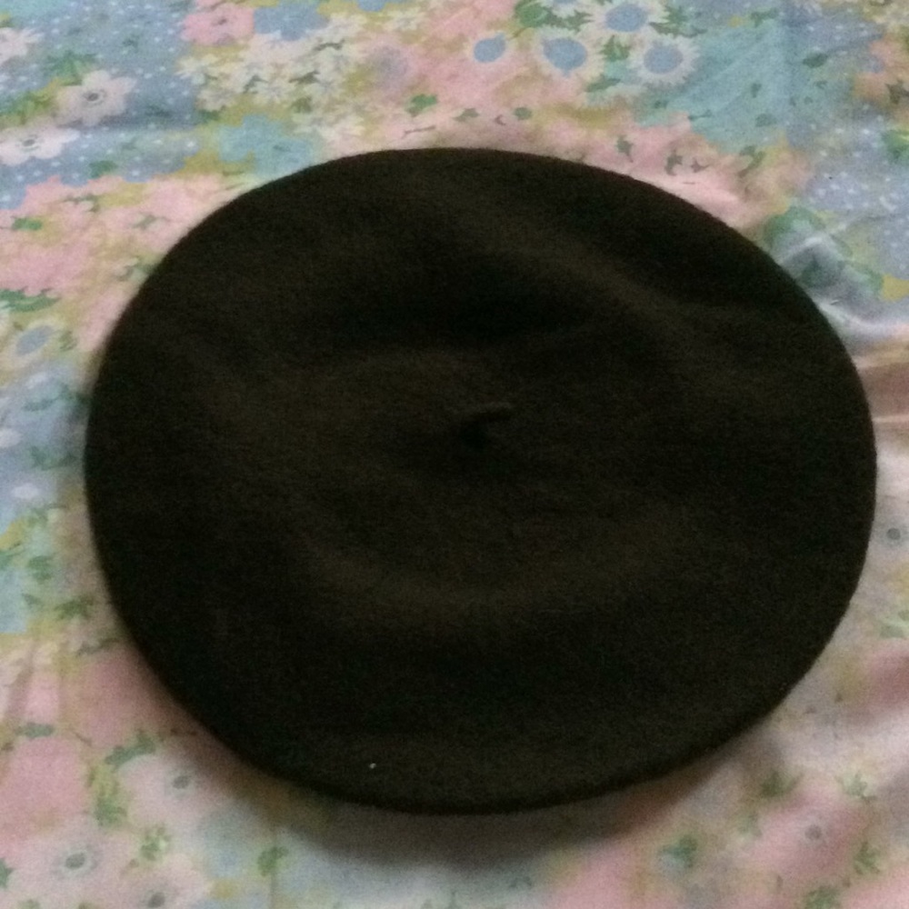 Dark green beret