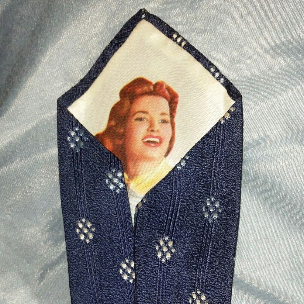 Vintage 50s Peek-A-Boo Pin-Up Girl Mens