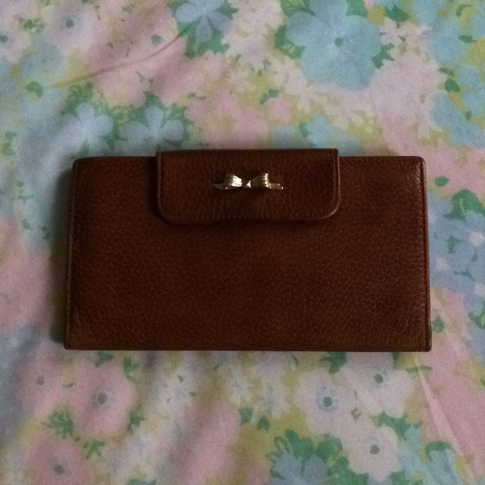 Henri Bendel leather wallet