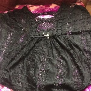 Loose lace shirt