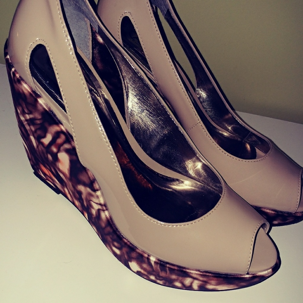 Shoes - Picture 3 of 3