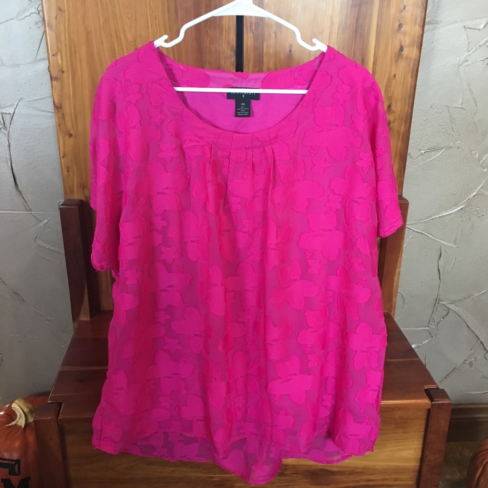 Investments ll size 2X pink floral blouse