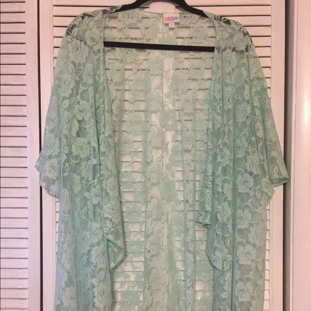 LuLaRoe Monroe kimono