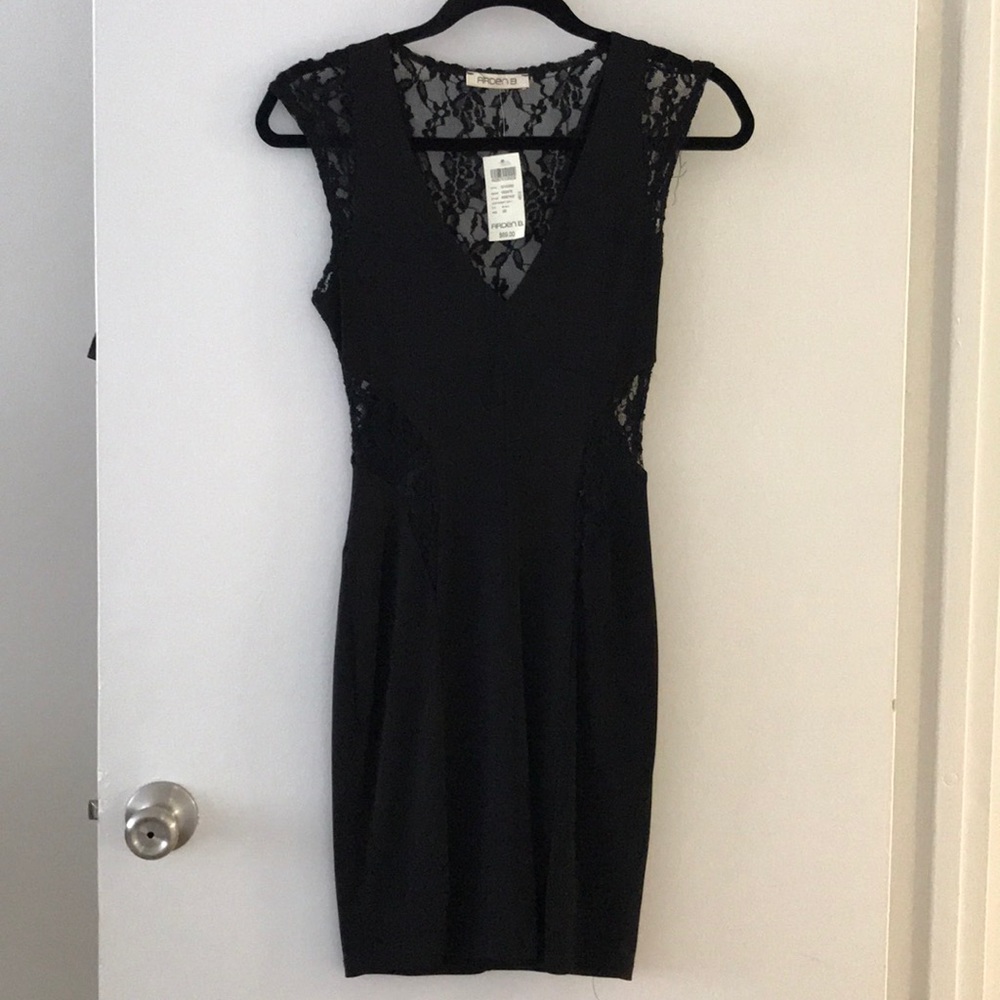 Lace black dress - Picture 1 of 3