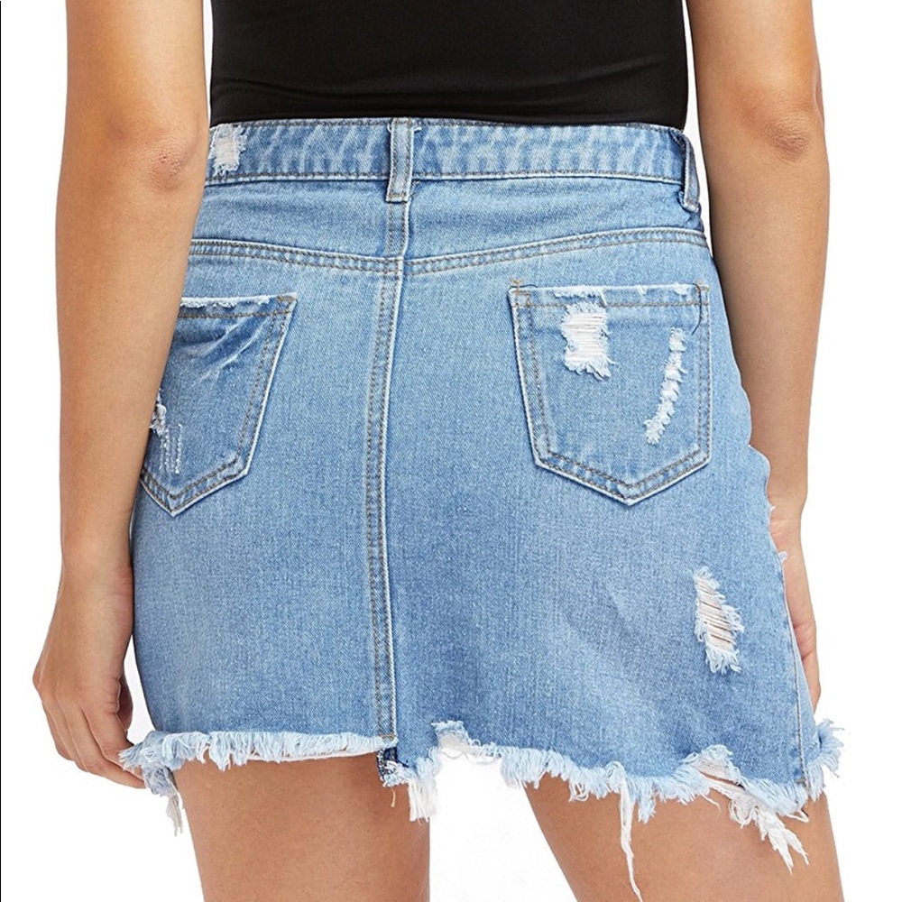 ‘Gemma’ Ligh Was Distressed Denim Mini Skirt - Picture 3 of 6