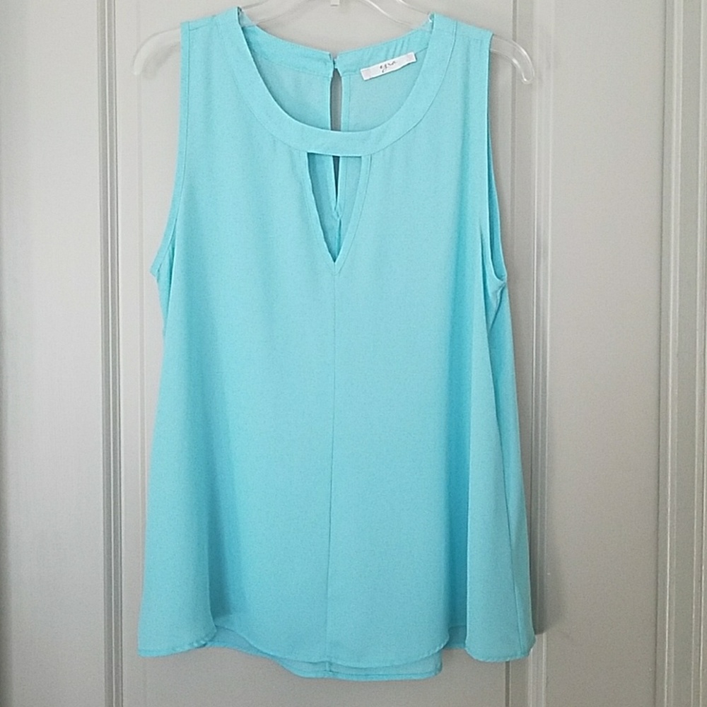Sleeveless blouse