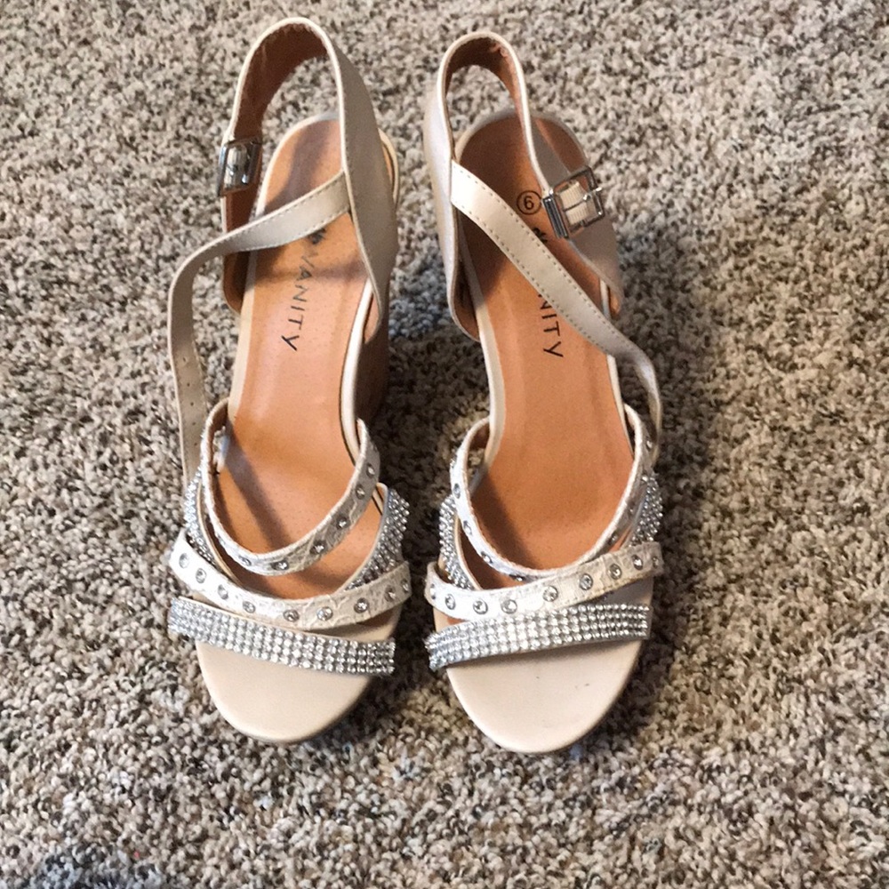 Women’s dress shoes