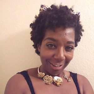 Meet your Posher, Jamila