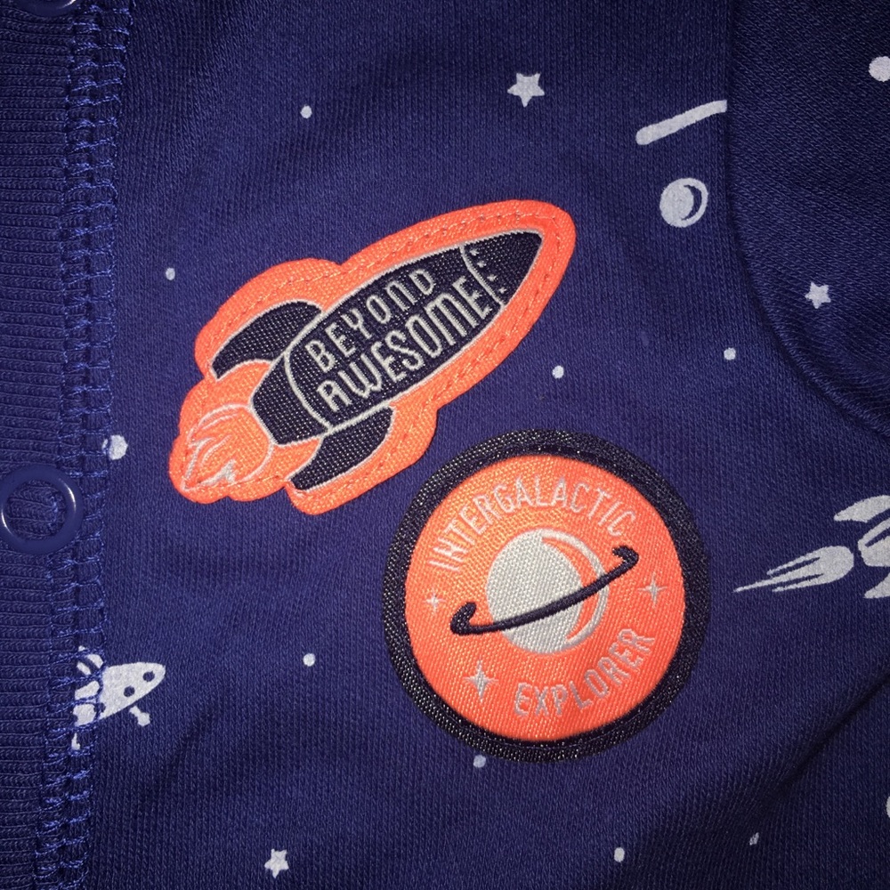 NWT. Carter’s 3 month outer space sleeper! - Picture 2 of 4