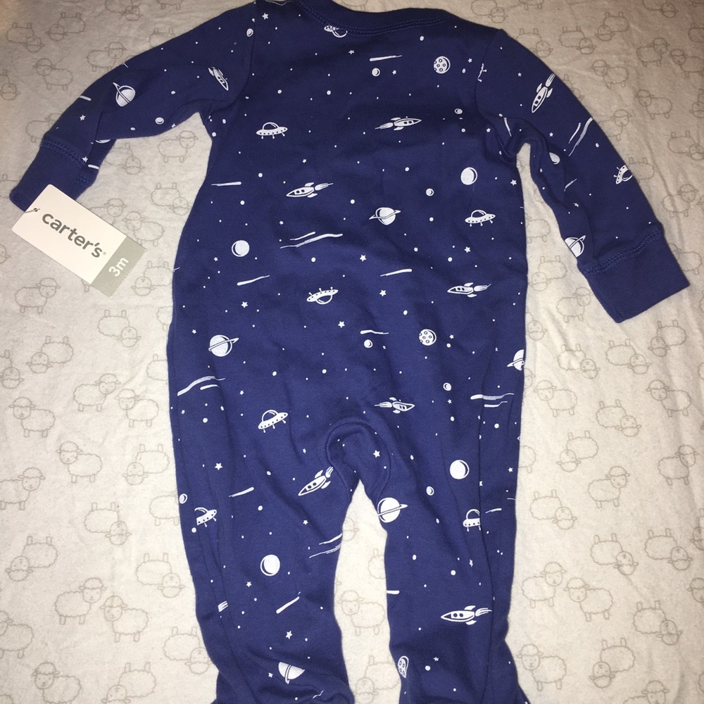 NWT. Carter’s 3 month outer space sleeper! - Picture 3 of 4