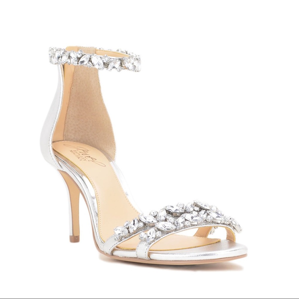 NWOT Jewel by Badgley Mischka  “Caroline” sandals