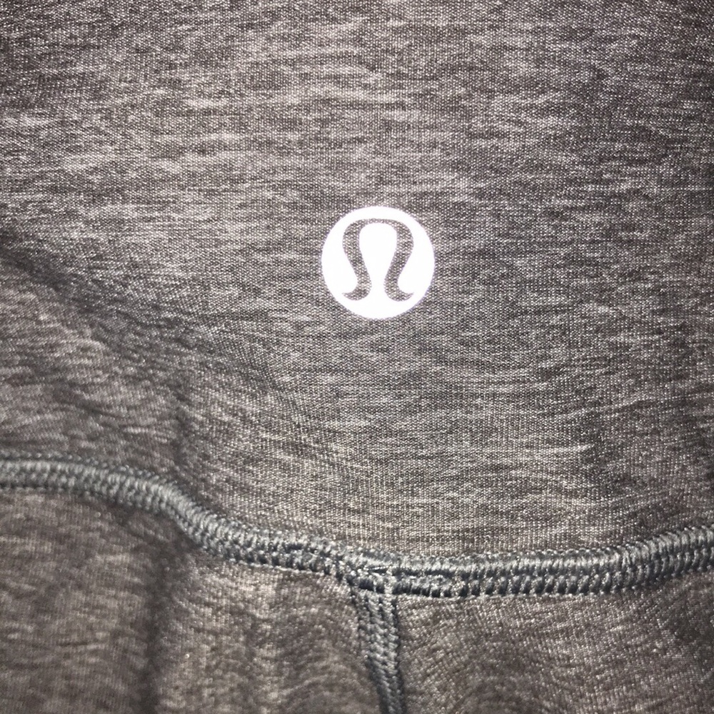 🍁sale🍁Lululemon grey cropped leggings