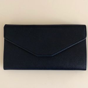 Blue clutch