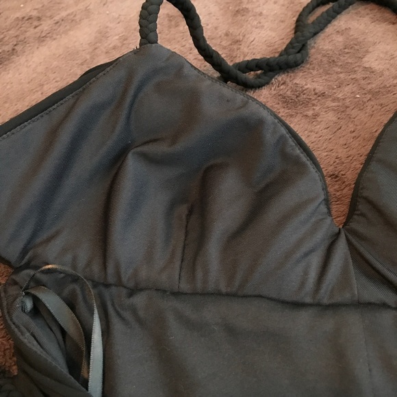 BCBGMaxAzria Sexy Halter Dress - Picture 5 of 7