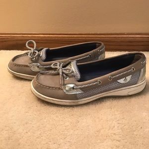 Size 7.5 gray Sperry’s