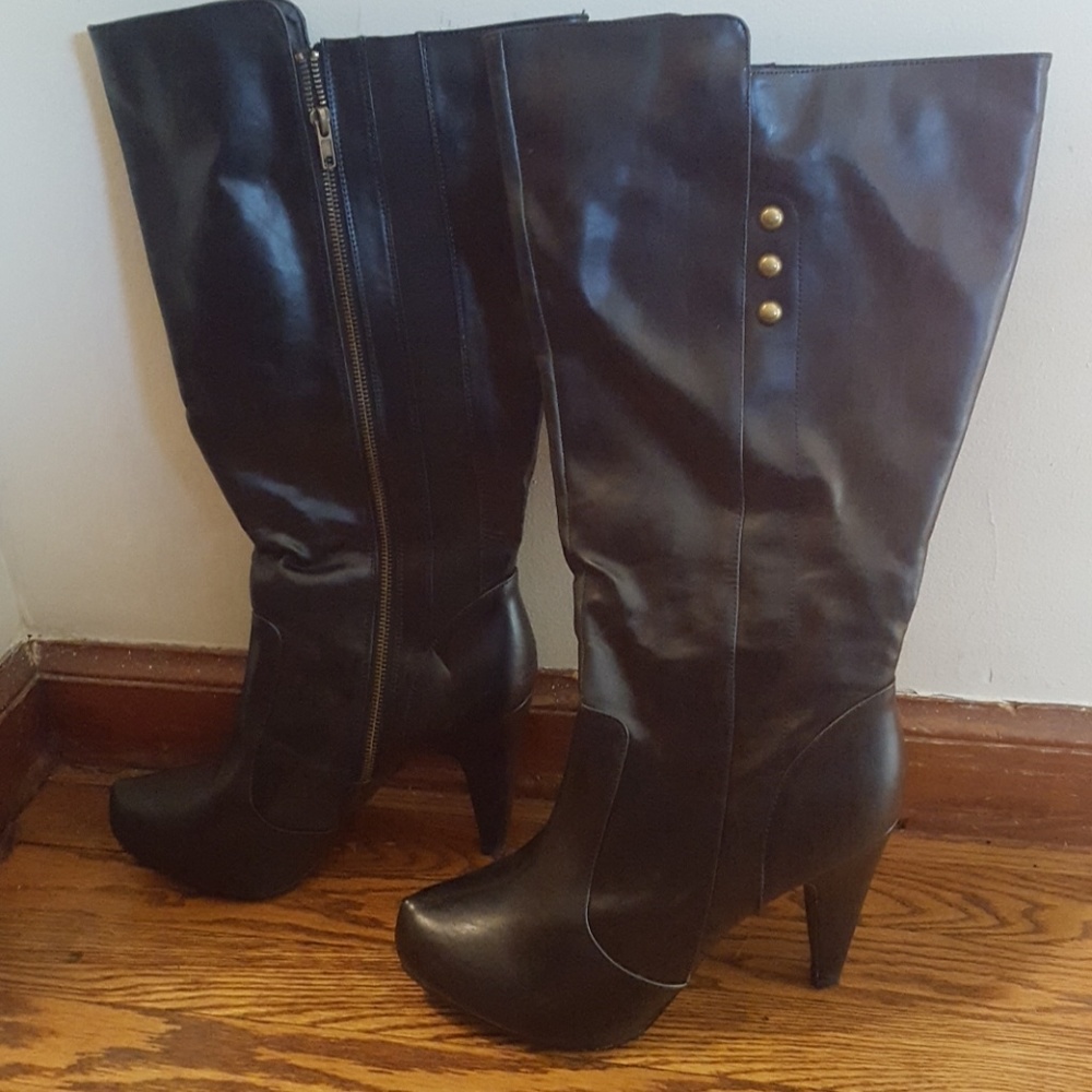 Torrid wide calf boots