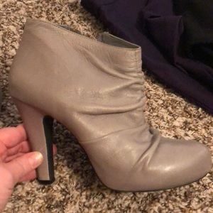 Gianni Bini Gray Heel