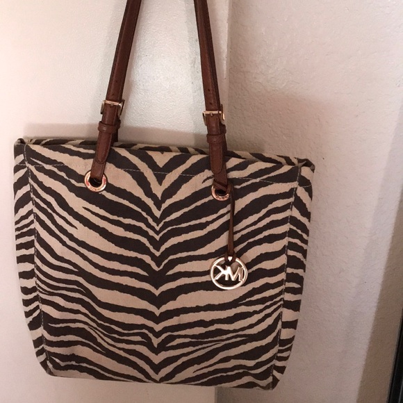 Michael Kors handbag - Picture 1 of 2