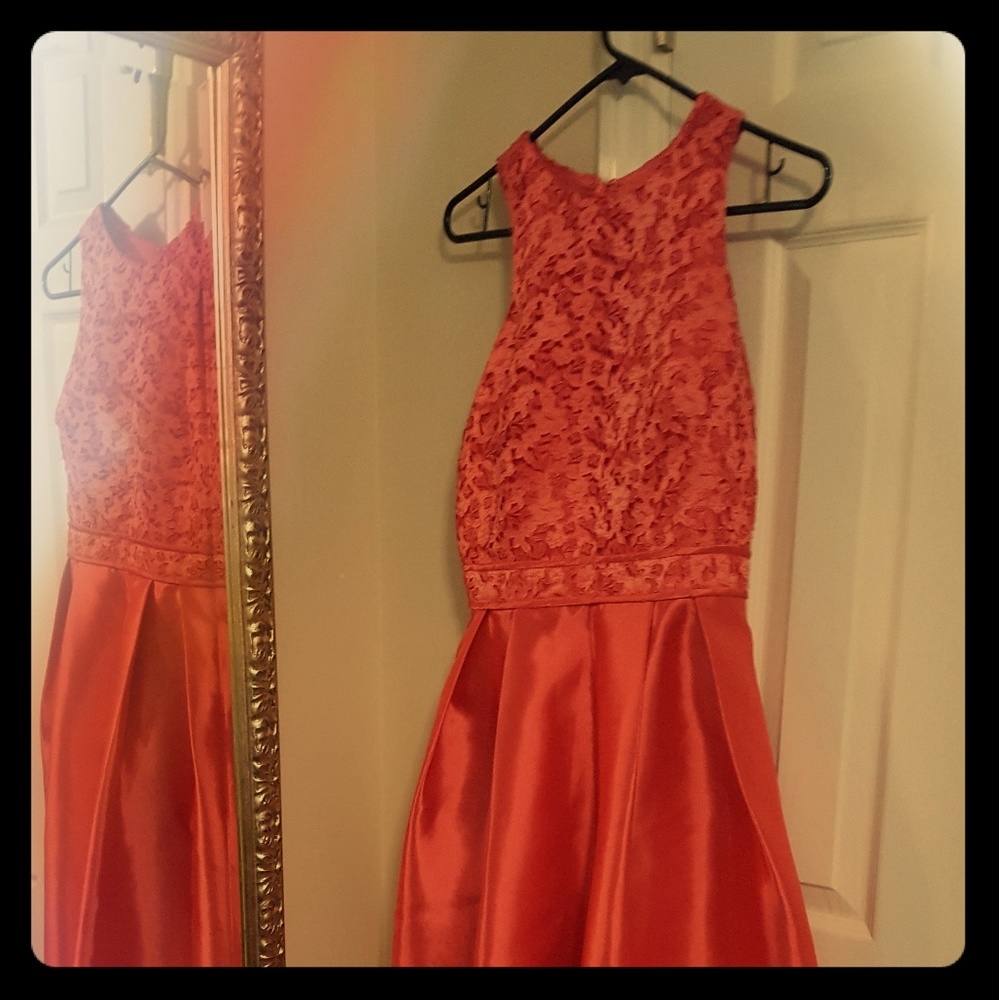 Bright Coral Monique Lhuillier Evening dress