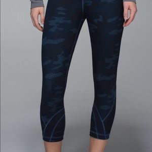 Run inspire crop - limited edition blue Camo