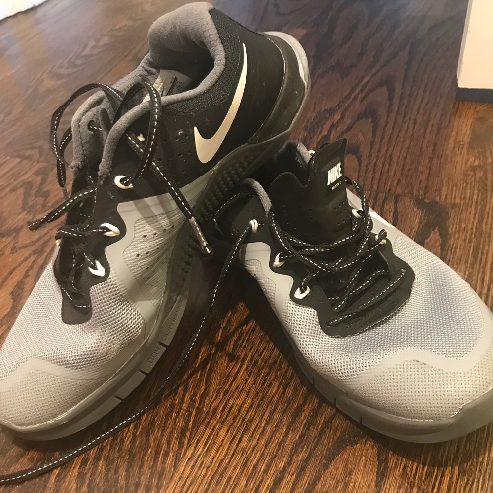 Nike metcon 2 as 9.5 grey/ black