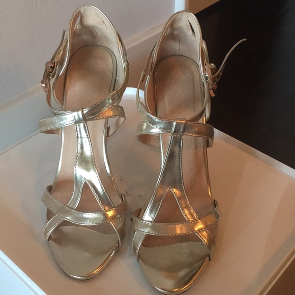 Gold dress shoes sz 7.5 - Picture 1 of 4