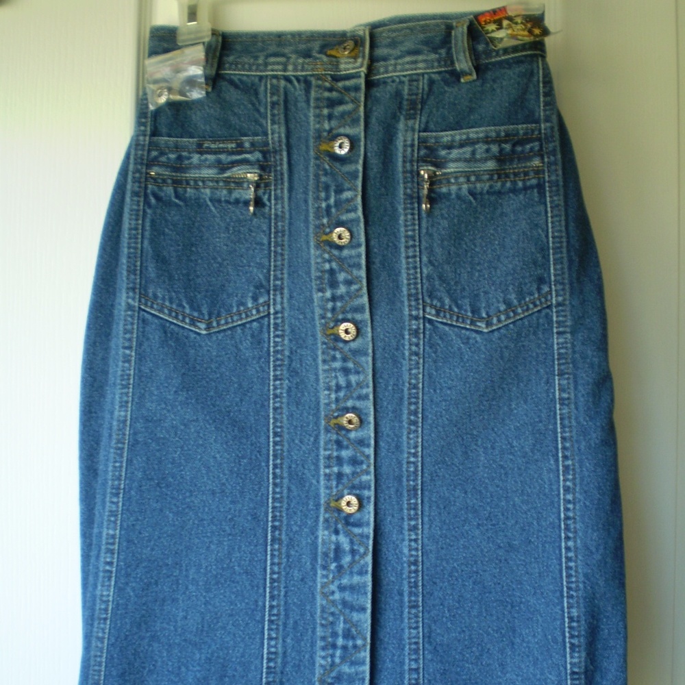 dark blue jean (denim) skirt