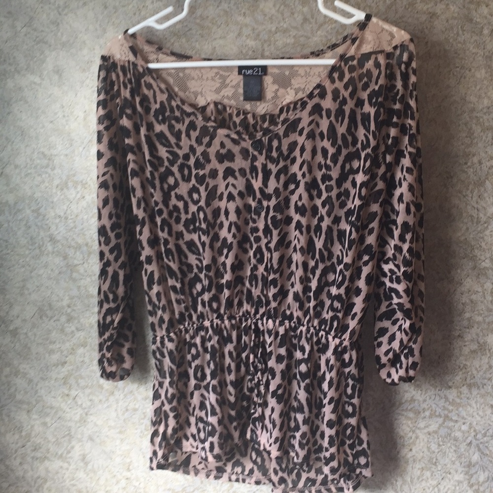 Women’s shirt