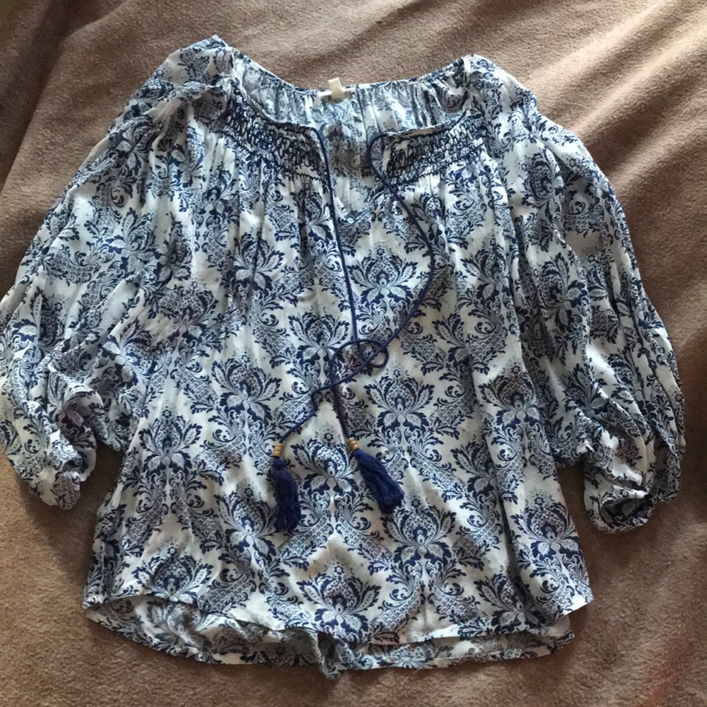 En Creme. Boho Blue White Loose Top Medium