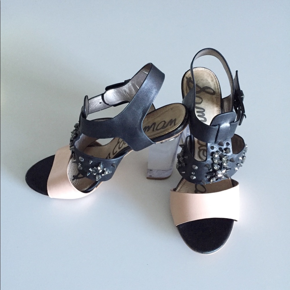 Statement heels