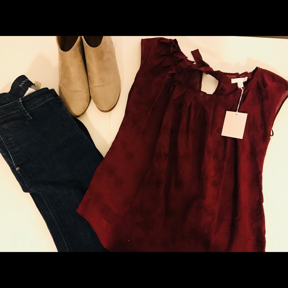 NWT Lauren Conrad sleeveless top w/ bow in back