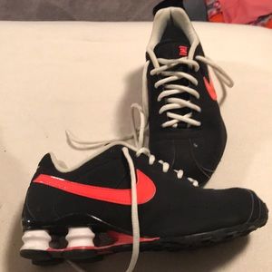 Nike Shox - 4Y - Pink and Black