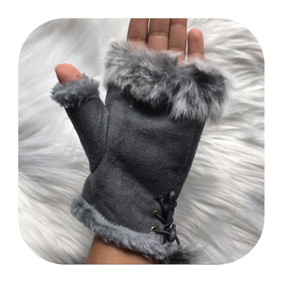 Faux Fur Fingerless Gloves - Picture 4 of 4
