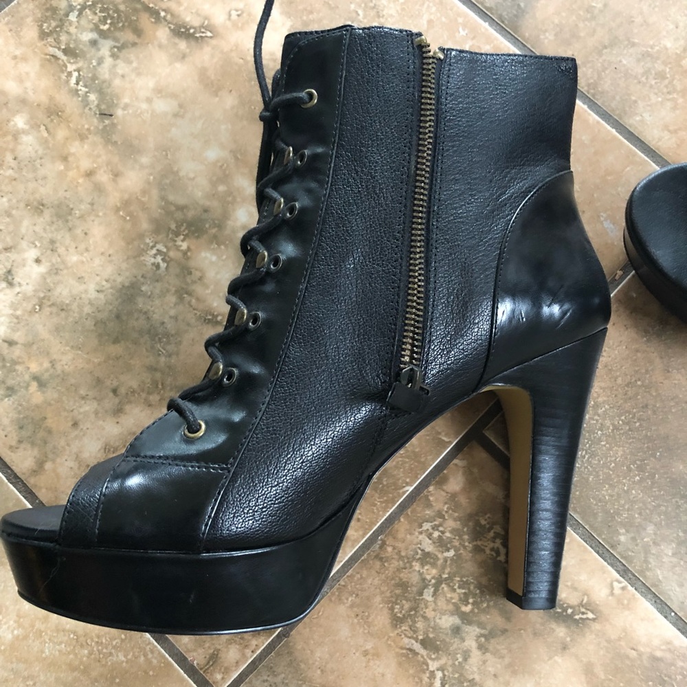 Black Nine West open toed lace up boot/heel
