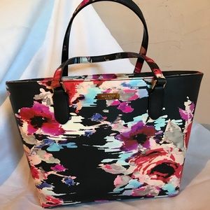♠️Kate Spade ♠️Hazy Floral Bag!!!!