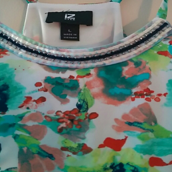 Patterned top - Picture 2 of 2