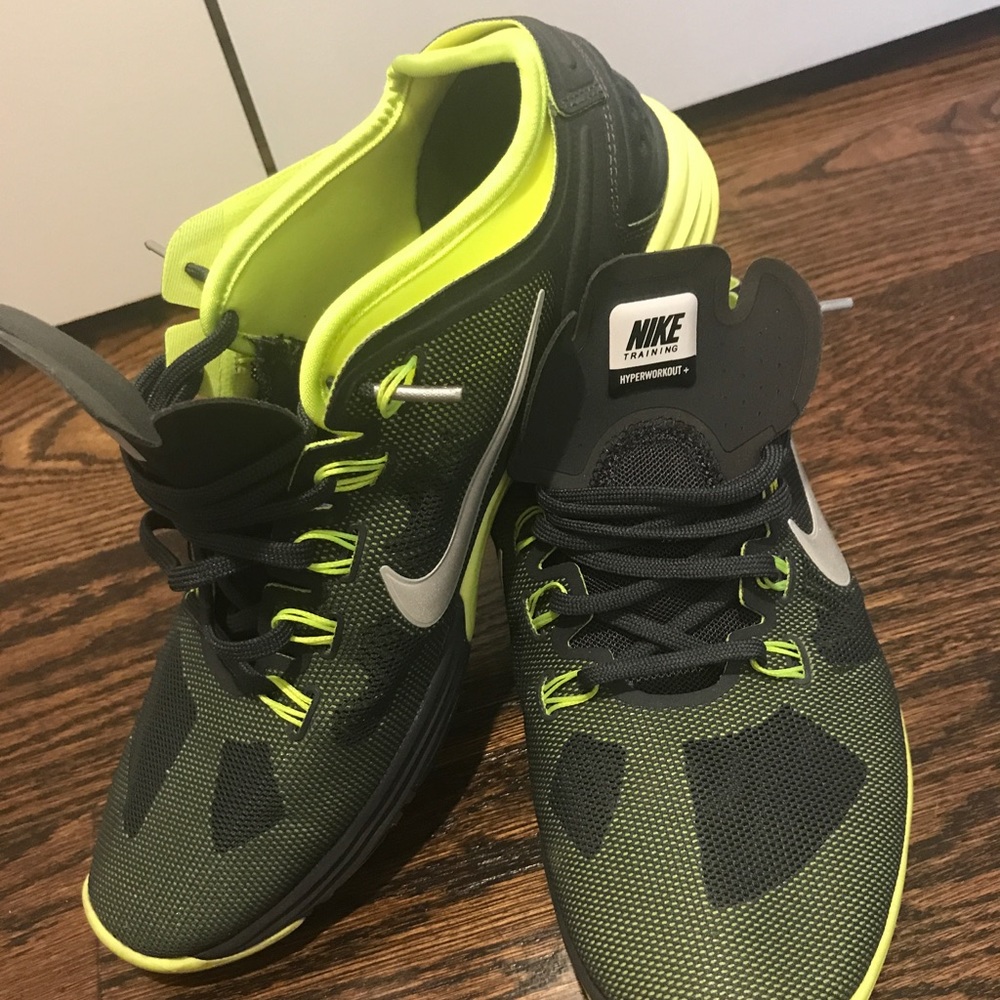 Nike hyperworkout + only worn once or twice