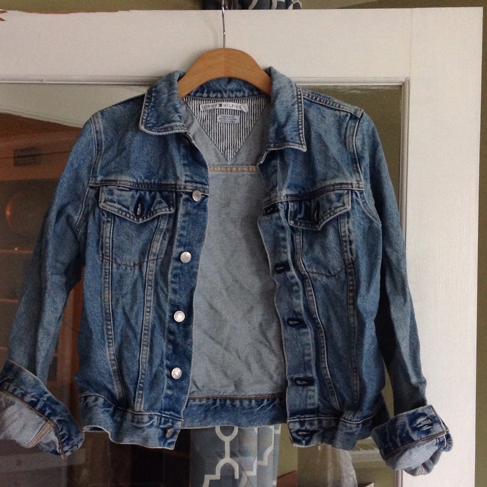 90s Vintage Tommy denim jacket - Picture 2 of 5