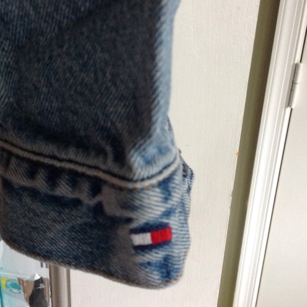 90s Vintage Tommy denim jacket - Picture 3 of 5