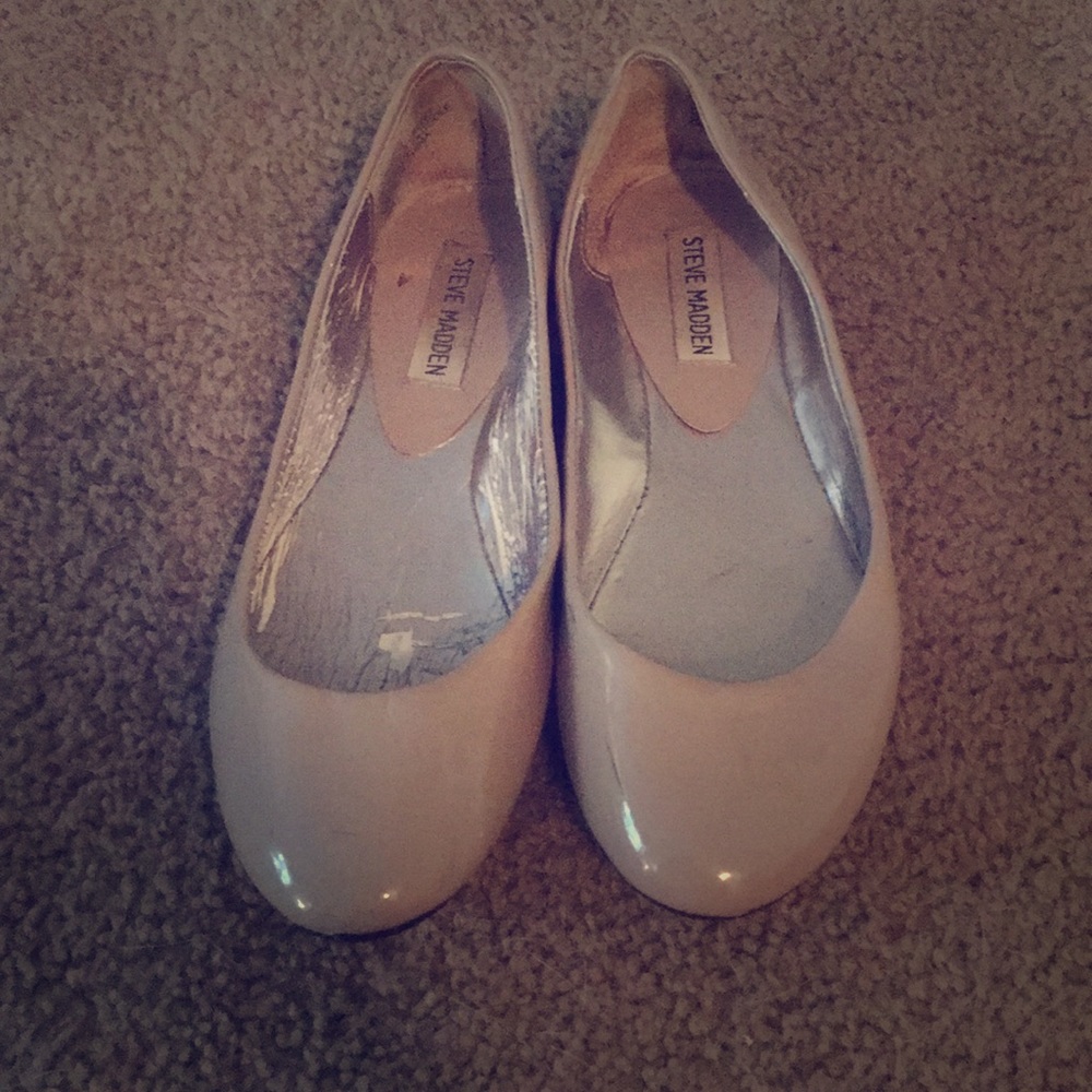 Steve Madden Nude Patent Leather Ballet flats
