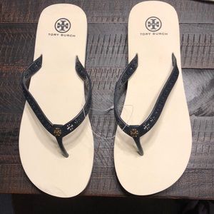 Tory Burch Size 9 flip flops NTW