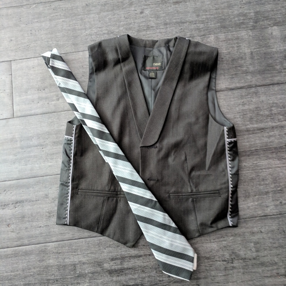 Christmas Holidays kids vest with tie sz 7