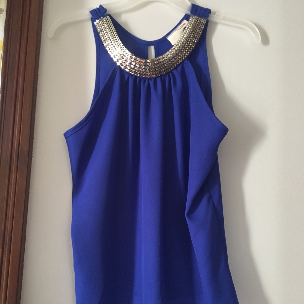 BODY CENTRAL TOP SIZE SMALL