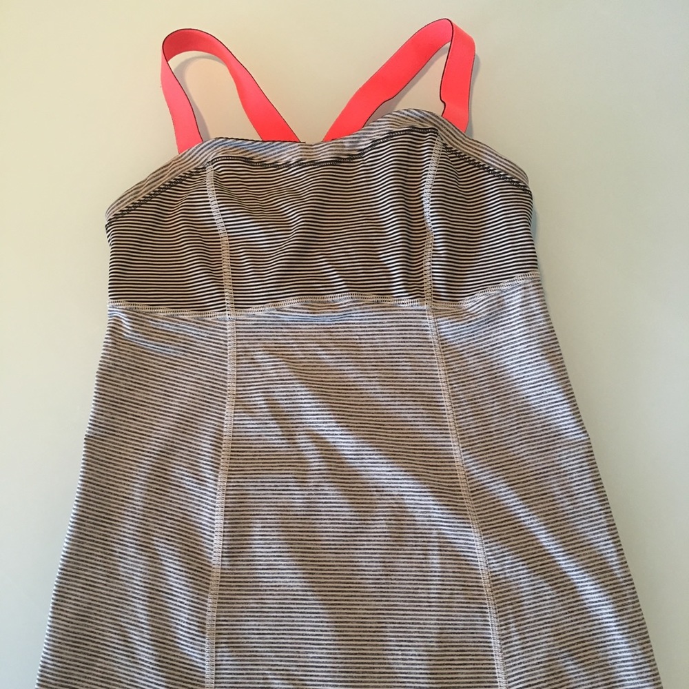 Lululemon tank