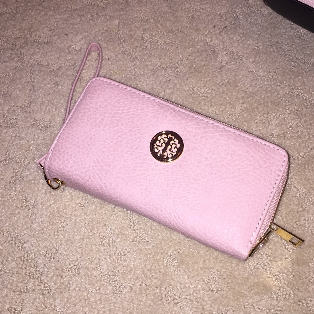 Double-zippered wallet