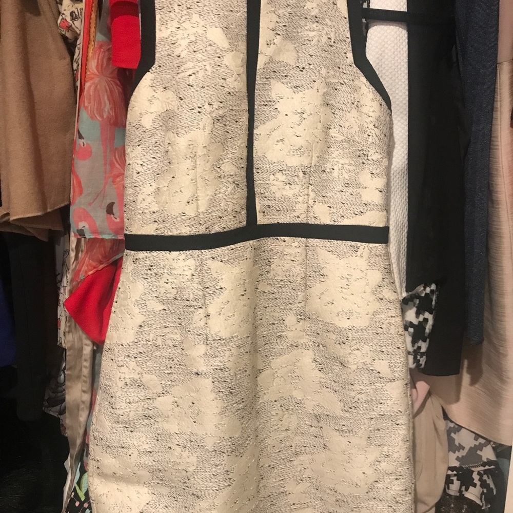 H and m trendy dress size 6