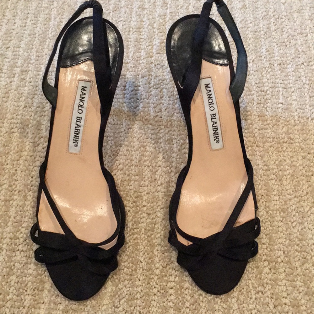 Manolo Blahnik black satin heels size 37 4inch