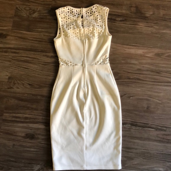High quality white fitting dress - Picture 2 of 2