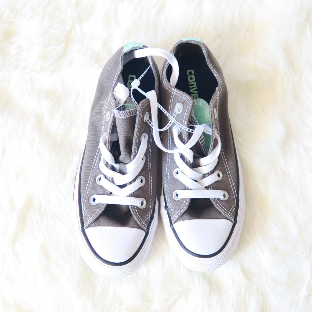 BNWT Gray & Mint Green Converse Size 6 Women - Picture 2 of 6